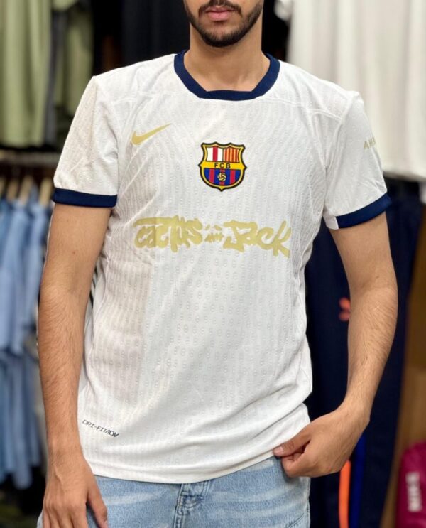 تيشيرت برشلونه بلاير اديشن 2026