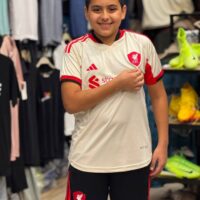 طقم ليفربول اطفالي 2026